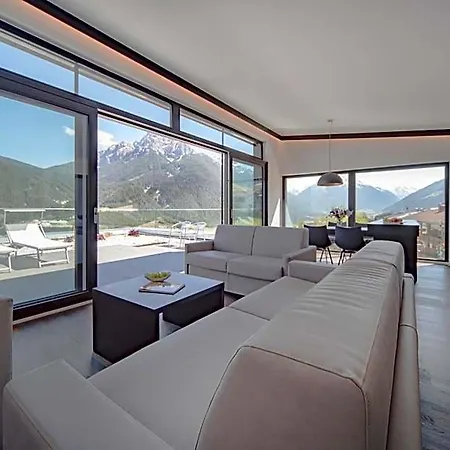 Hotel & Oberhofer Telfes im Stubai